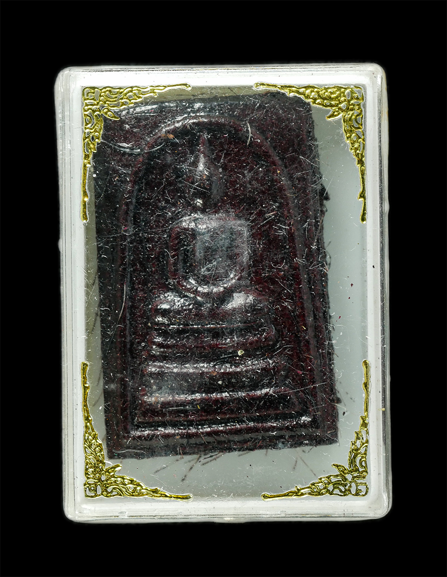 21May25 (93)dp.jpg - พระสมเด็จแช่ว่าน หลังรูปเหมือน หลวงปู่อ่อน พระครูพรหมสารสุภกิจ วัดสว่างจอมแก้ว ต.หน่อม อ.อาจสามารถ จ.ร้อยเอ็ด เนื้อผงพุทธคุณ ผวง่าน เกศา พระเก่าสวย มว [..] | https://kamulet.in.th